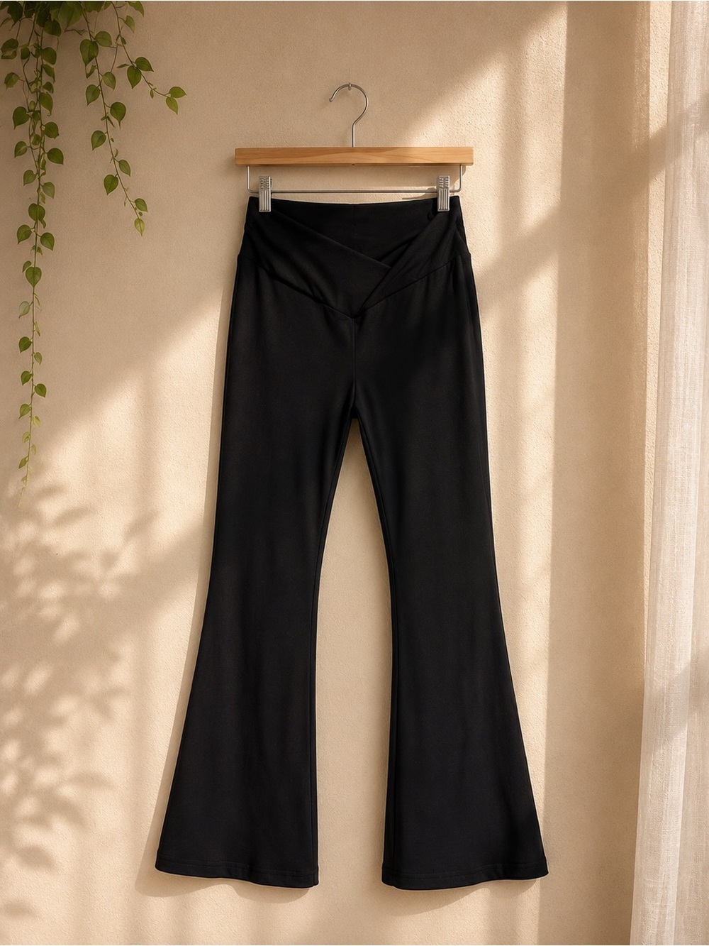 SHEIN Black High-Waist Flare Yoga Pants - Women